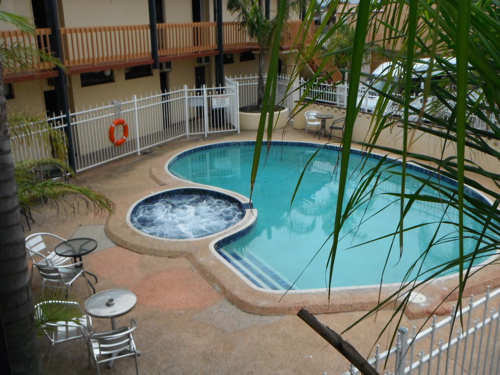 The Central Hotel Motel Lakes Entrance Exteriör bild