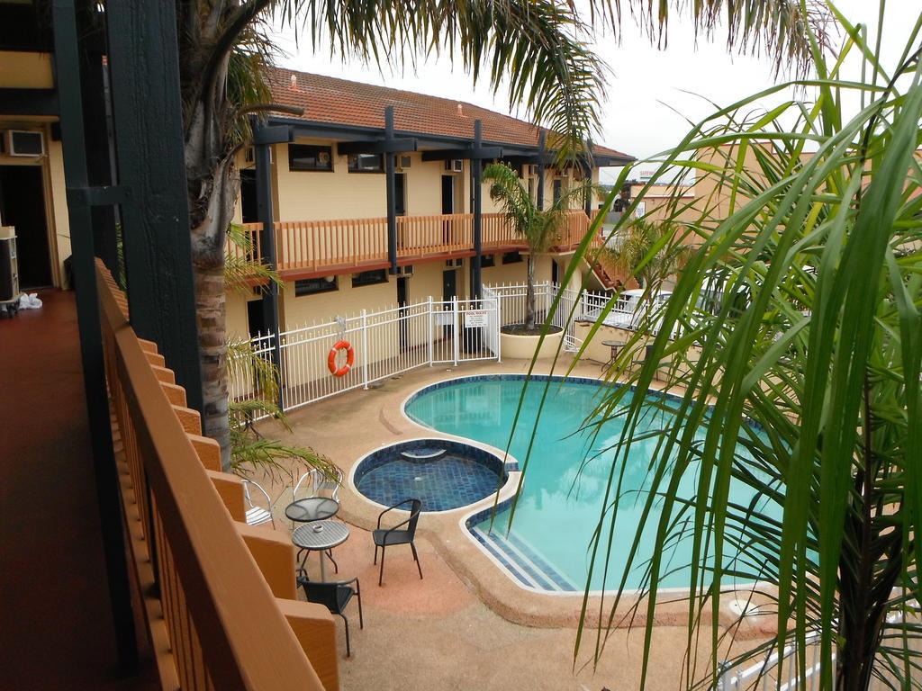 The Central Hotel Motel Lakes Entrance Exteriör bild